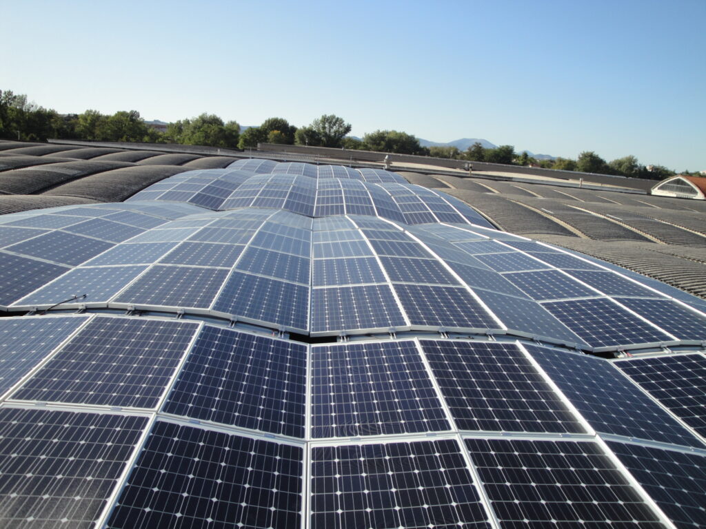 Impianto fotovoltaico su tetto capannone industriale